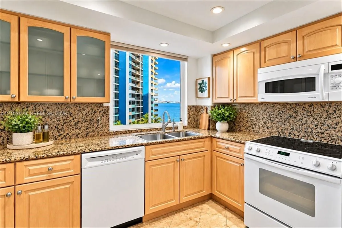 1627 Brickell Avenue #2005