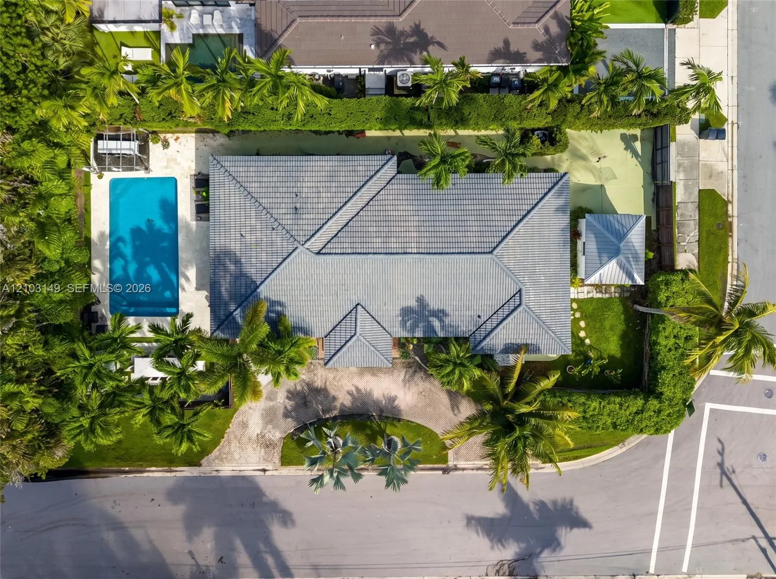 405 W Dilido Drive