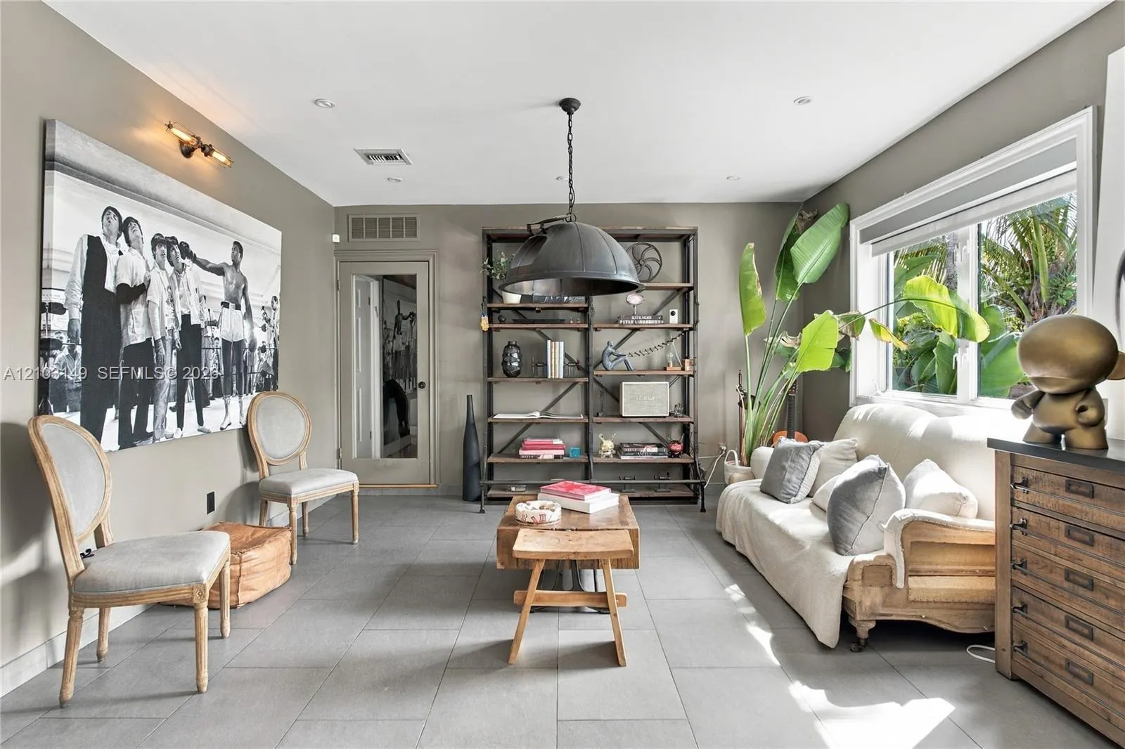 405 W Dilido Drive