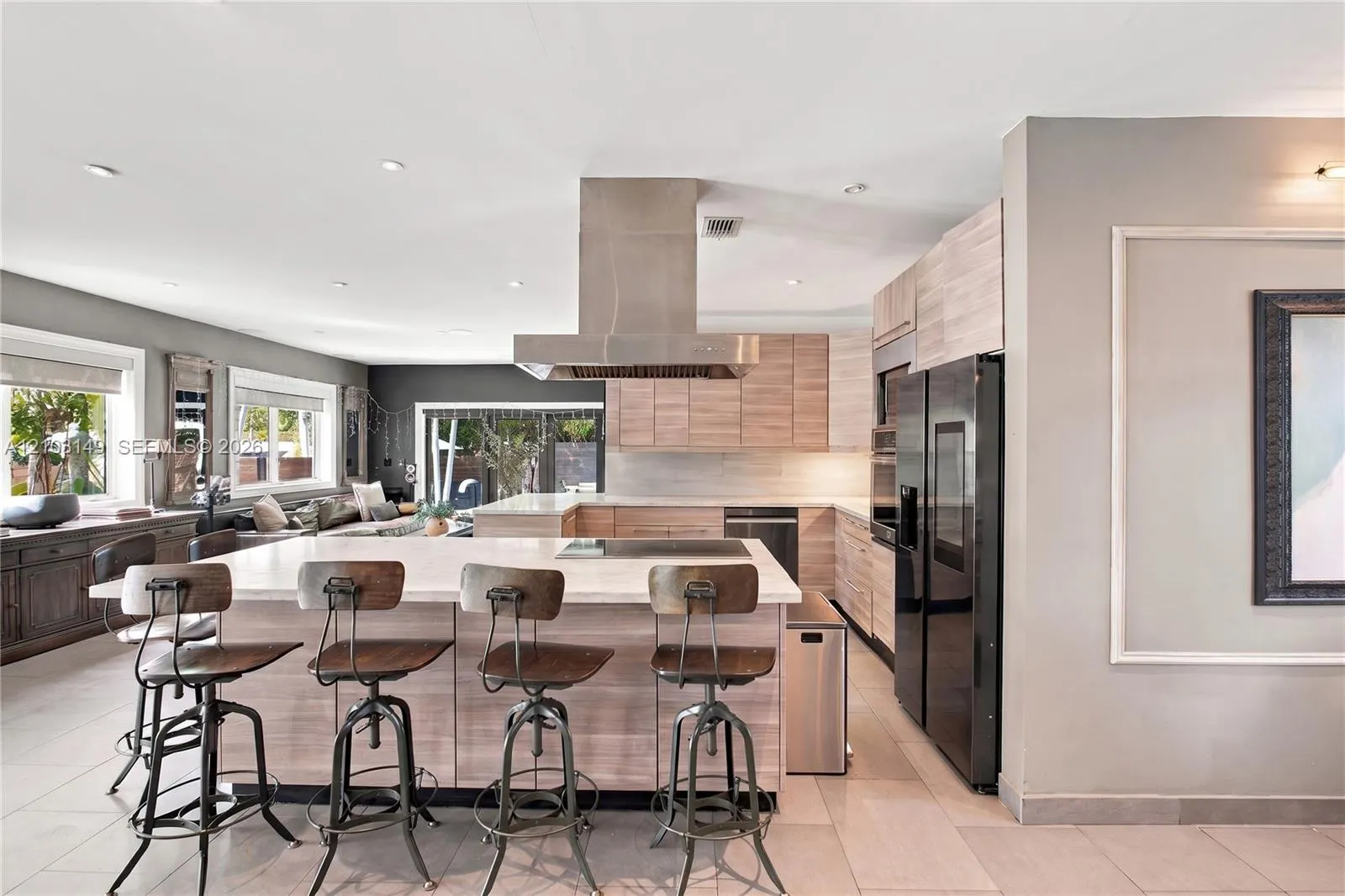 405 W Dilido Drive