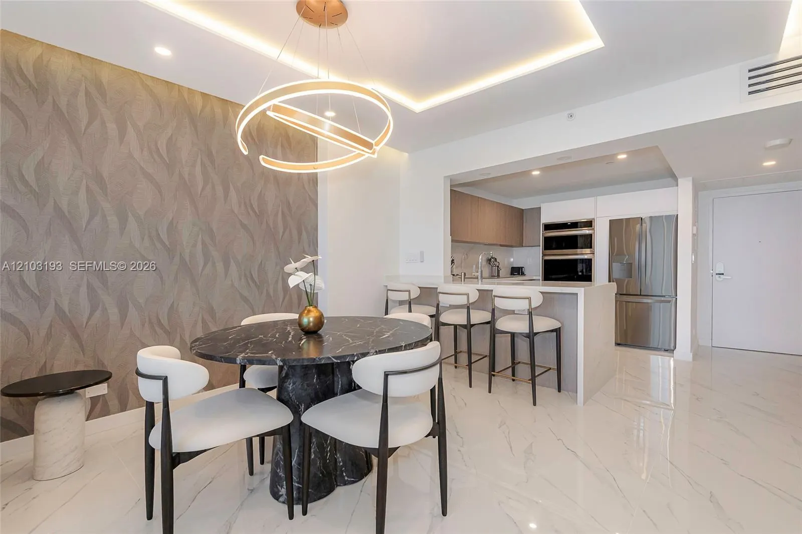2301 Collins Avenue #825