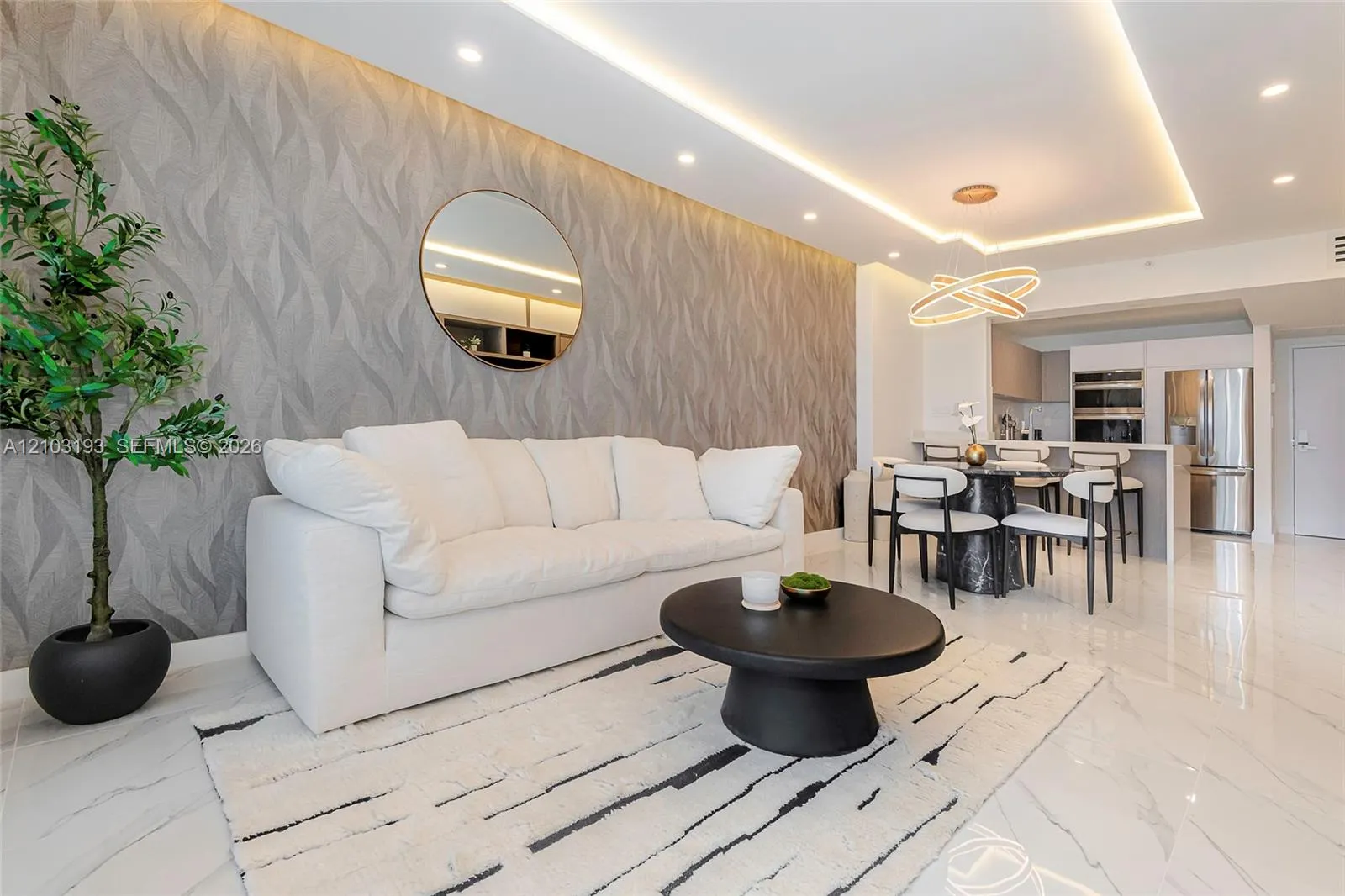 2301 Collins Avenue #825