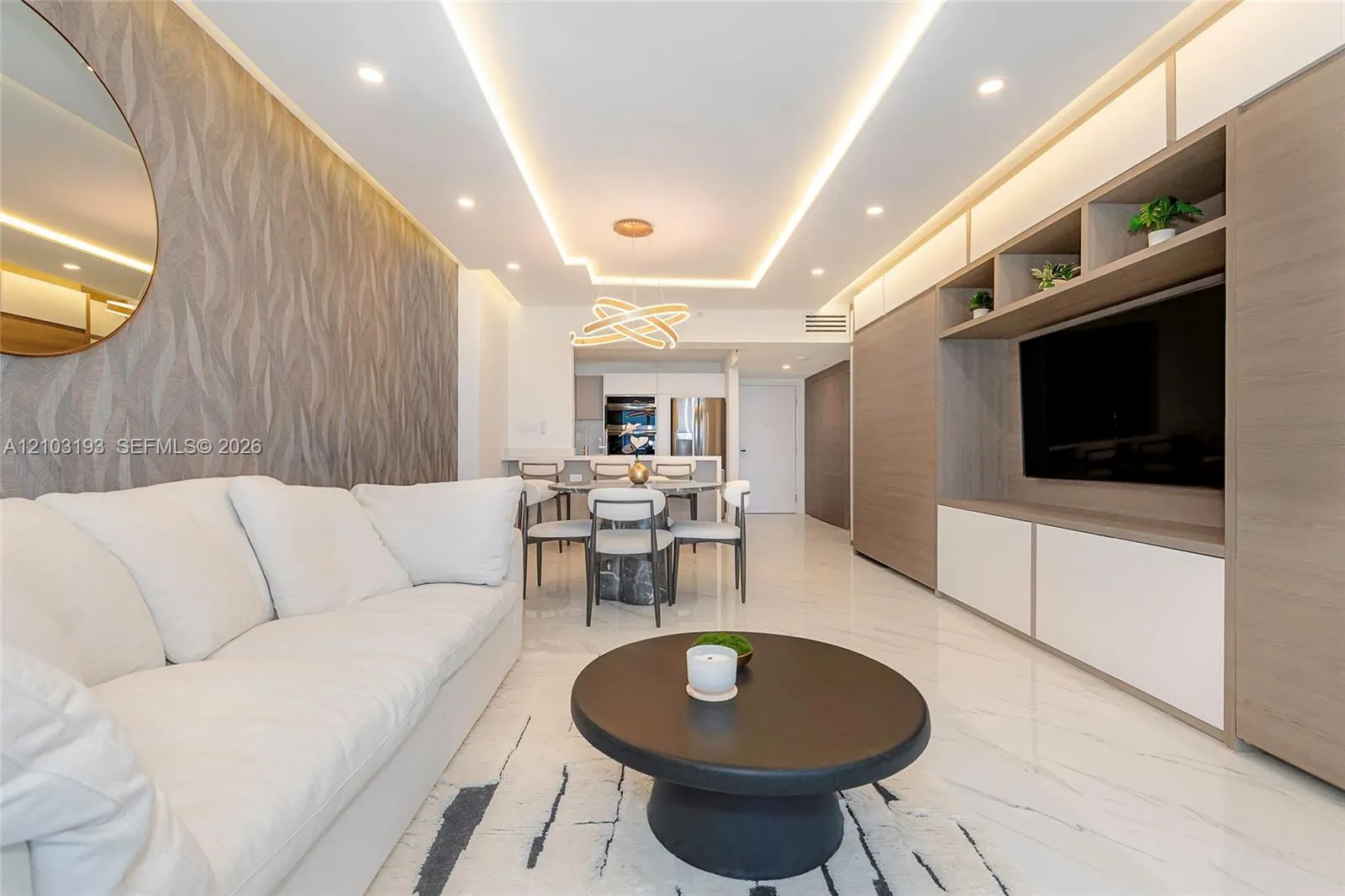 2301 Collins Avenue #825