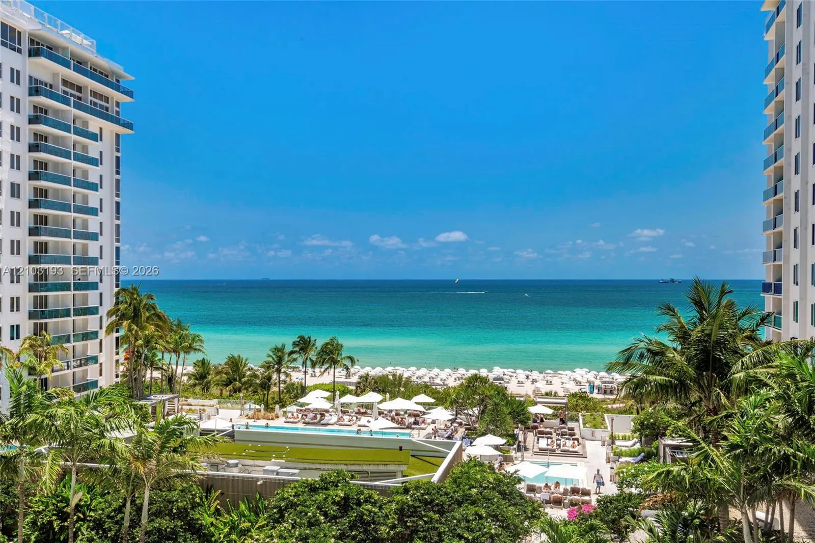 2301 Collins Avenue #825
