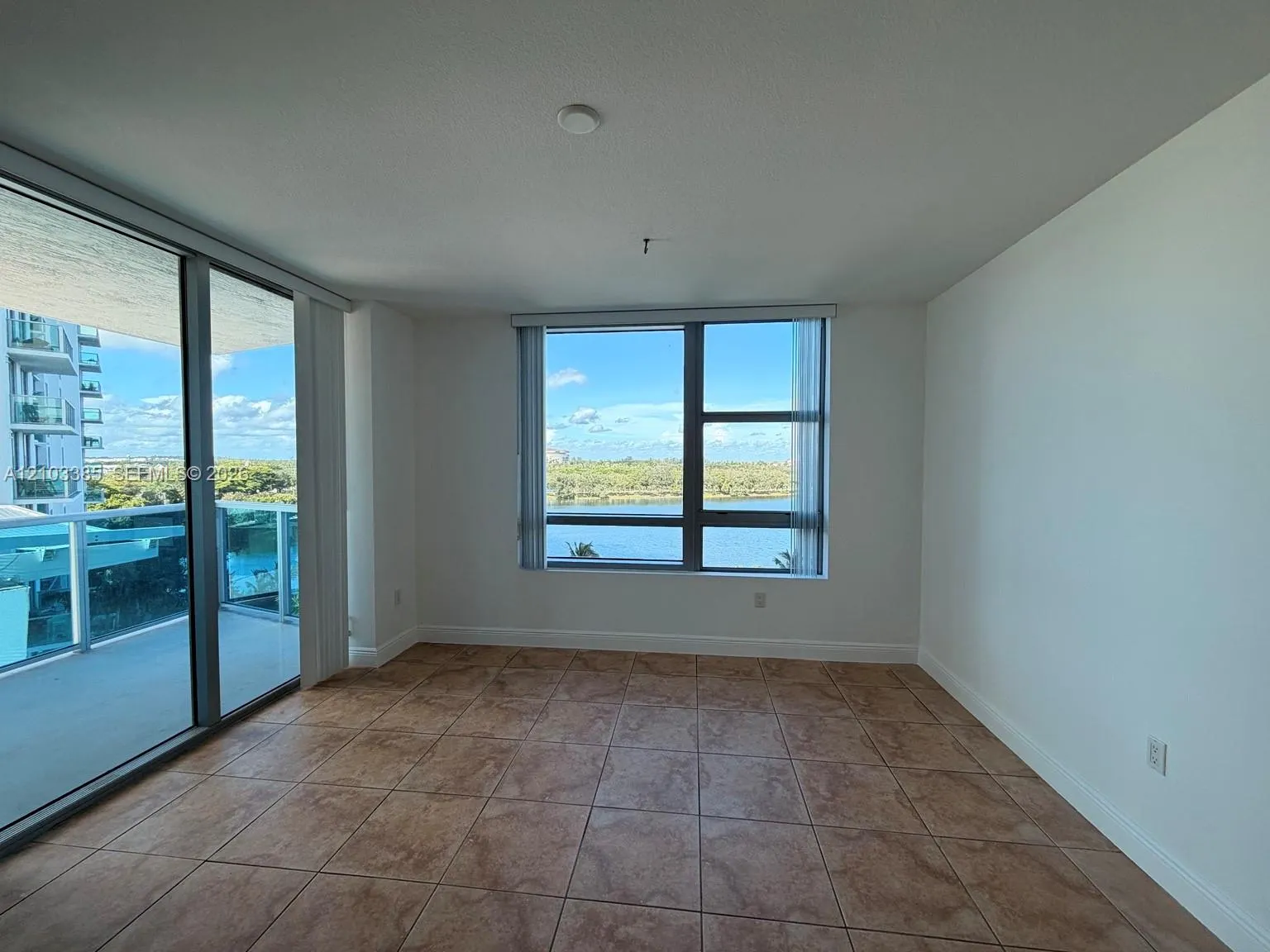 2641 N Flamingo Road #701N