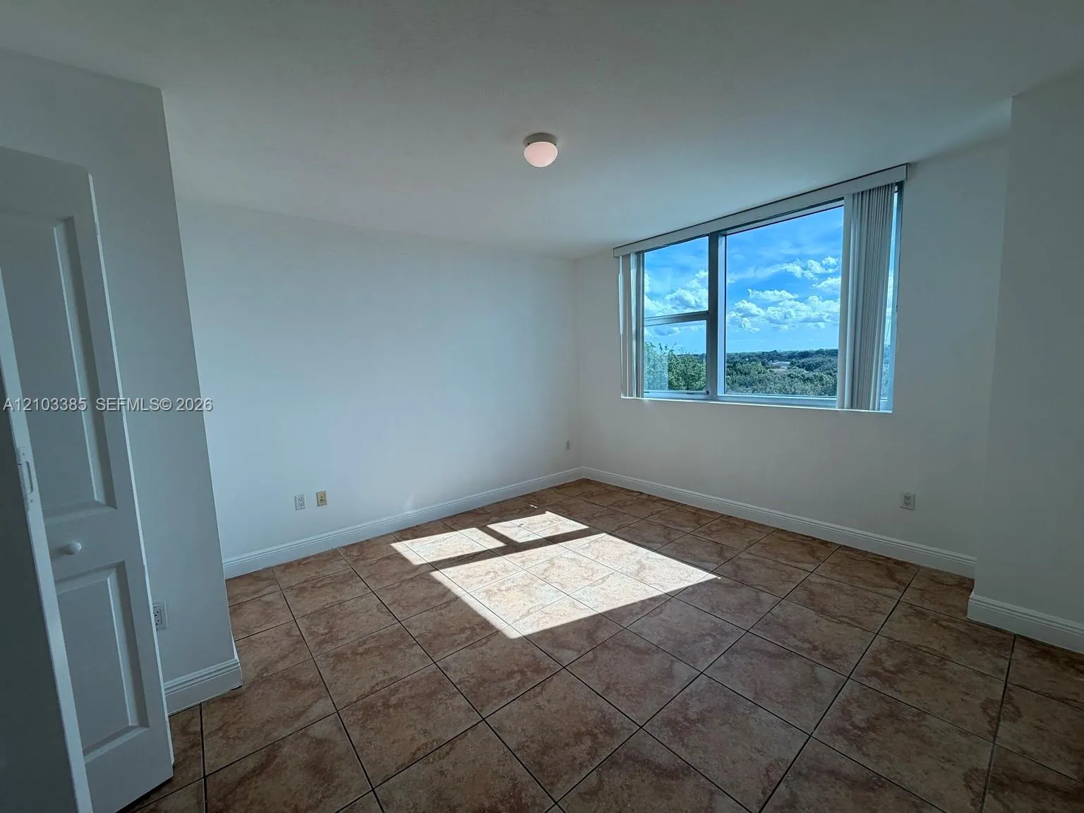 2641 N Flamingo Road #701N