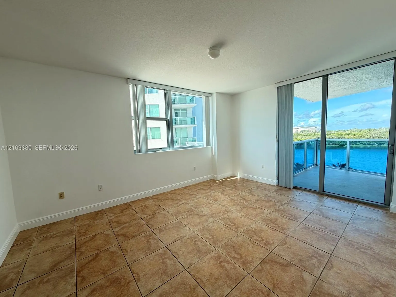 2641 N Flamingo Road #701N