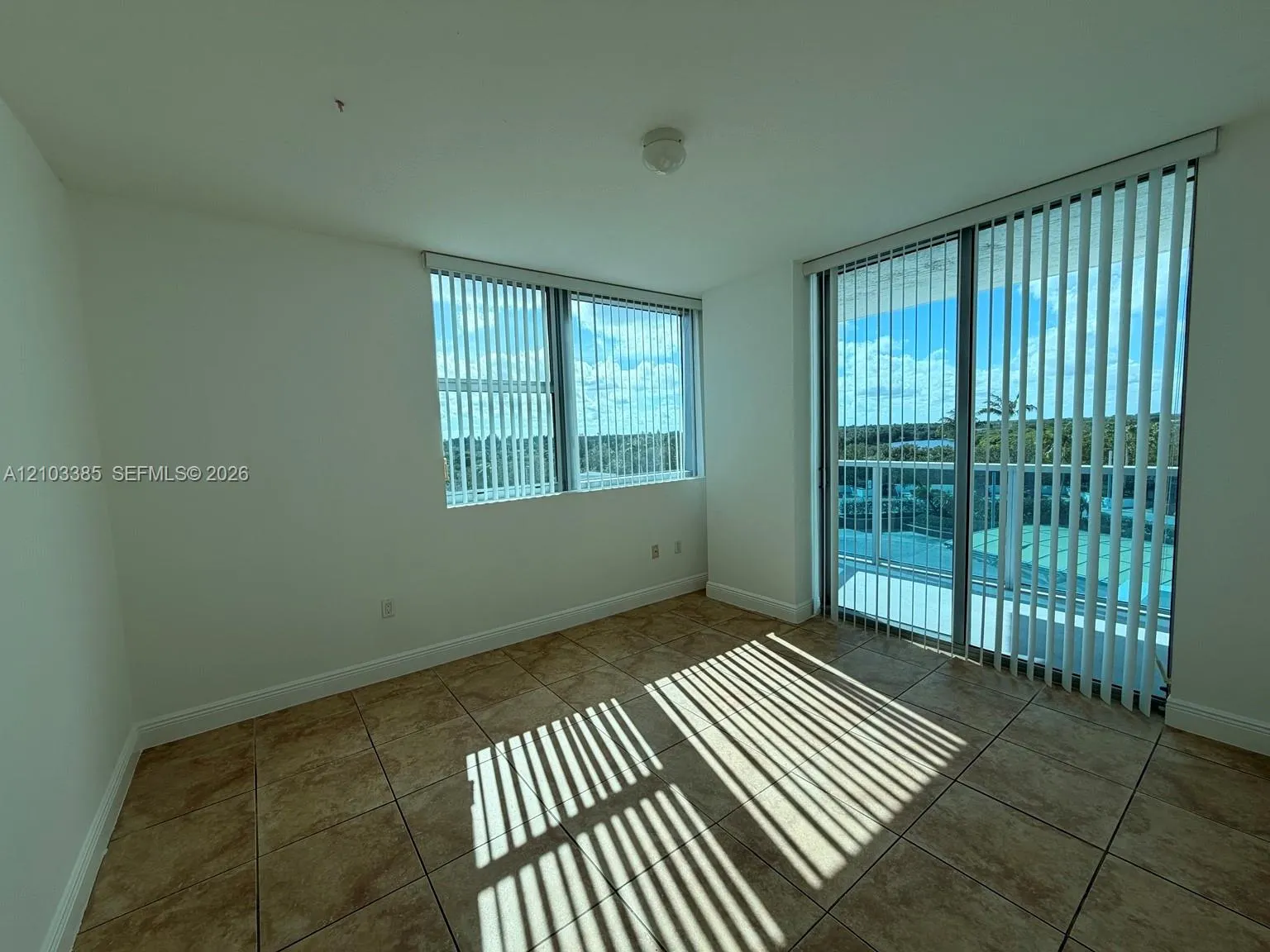 2641 N Flamingo Road #701N