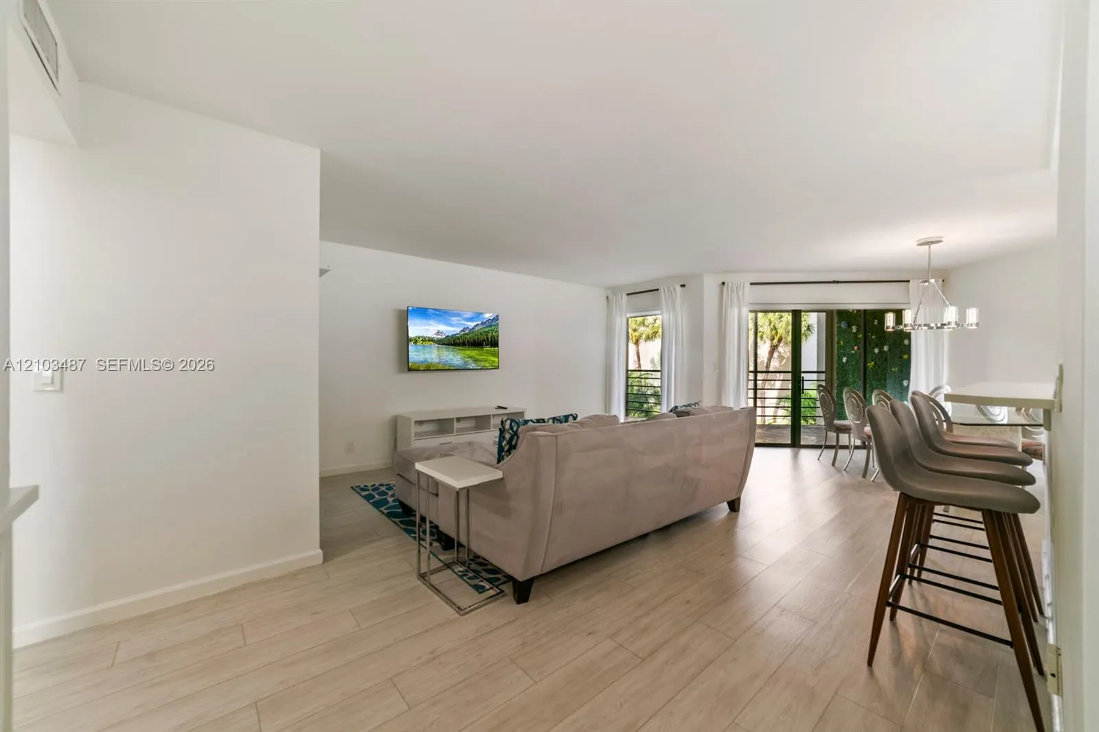 5850 Camino Del Sol #206