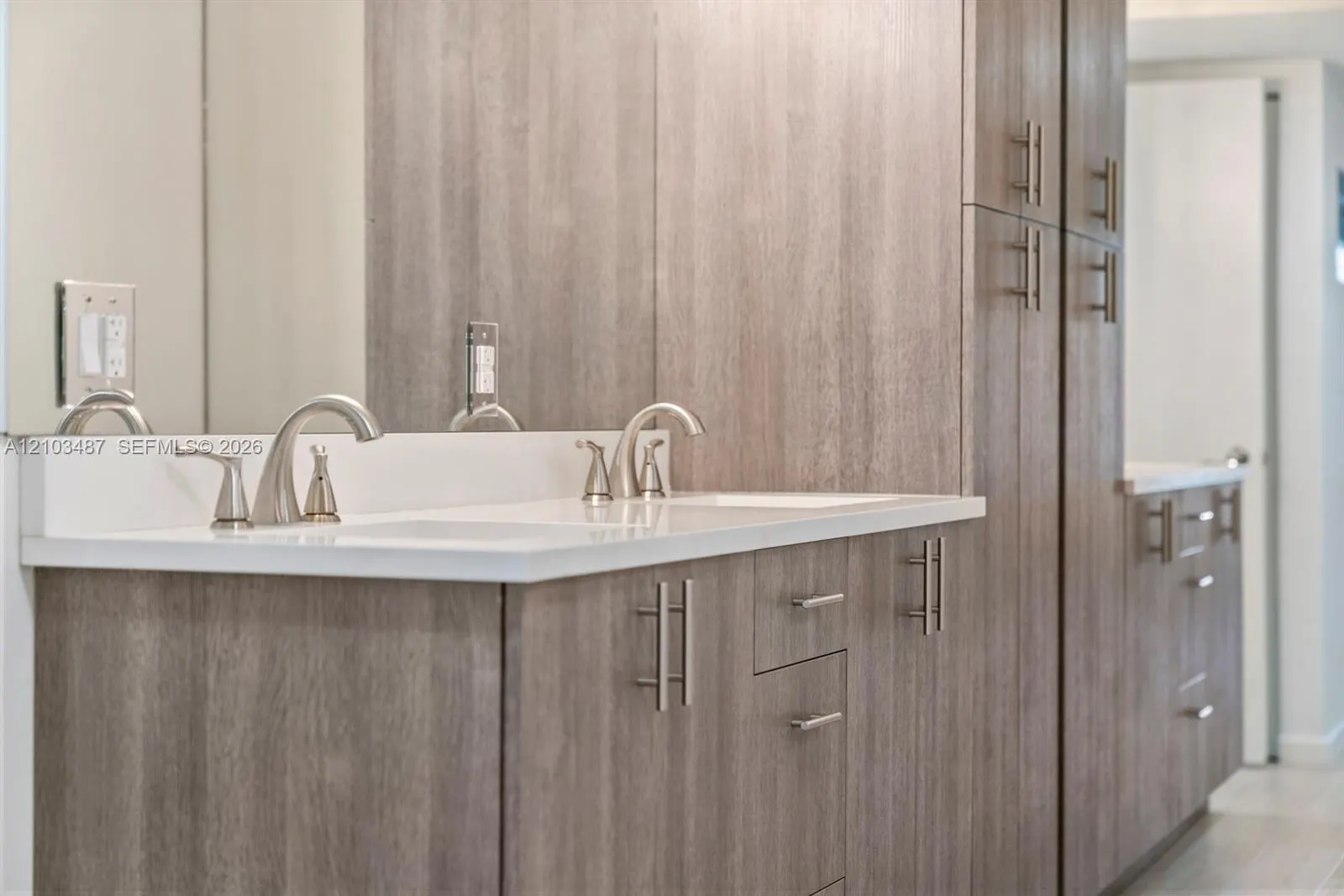 5850 Camino Del Sol #206
