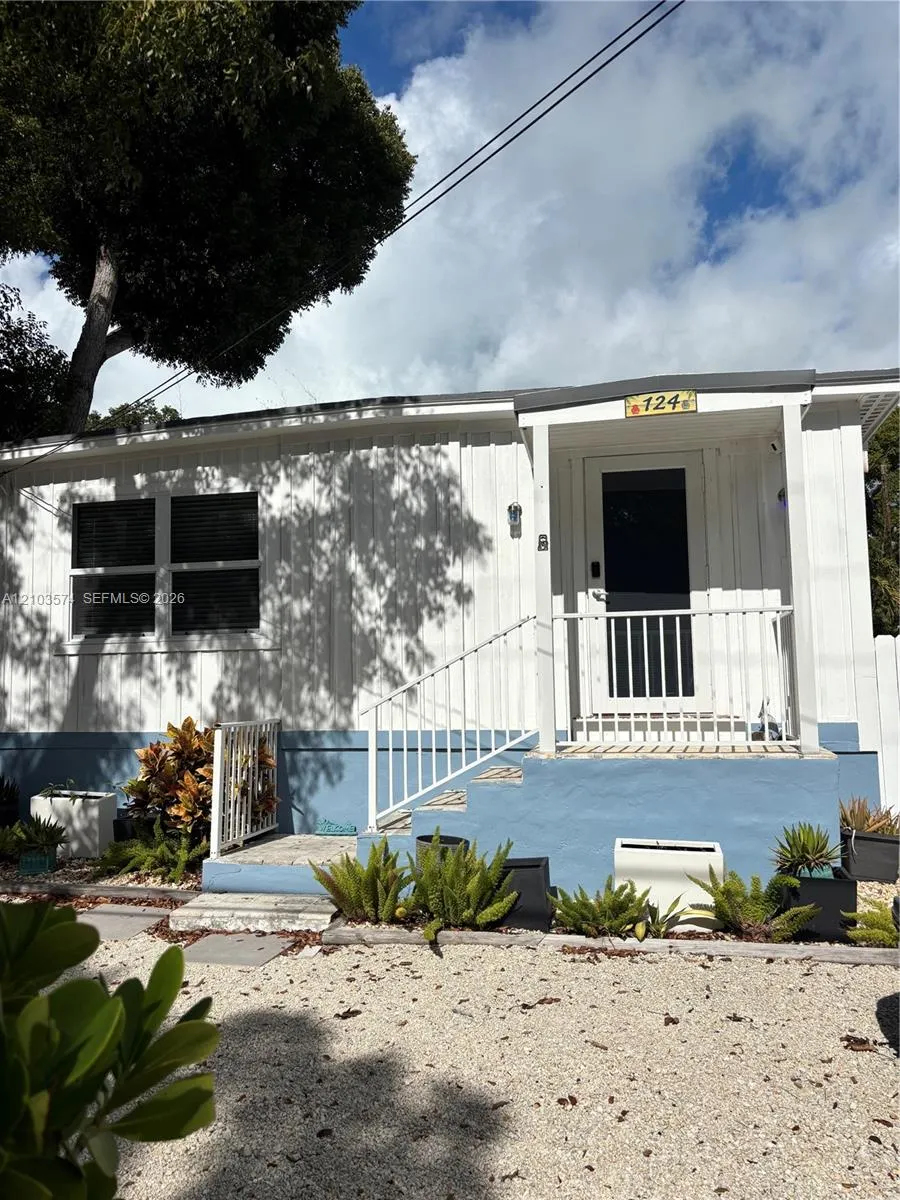 124 S Bay Harbor Drive #124