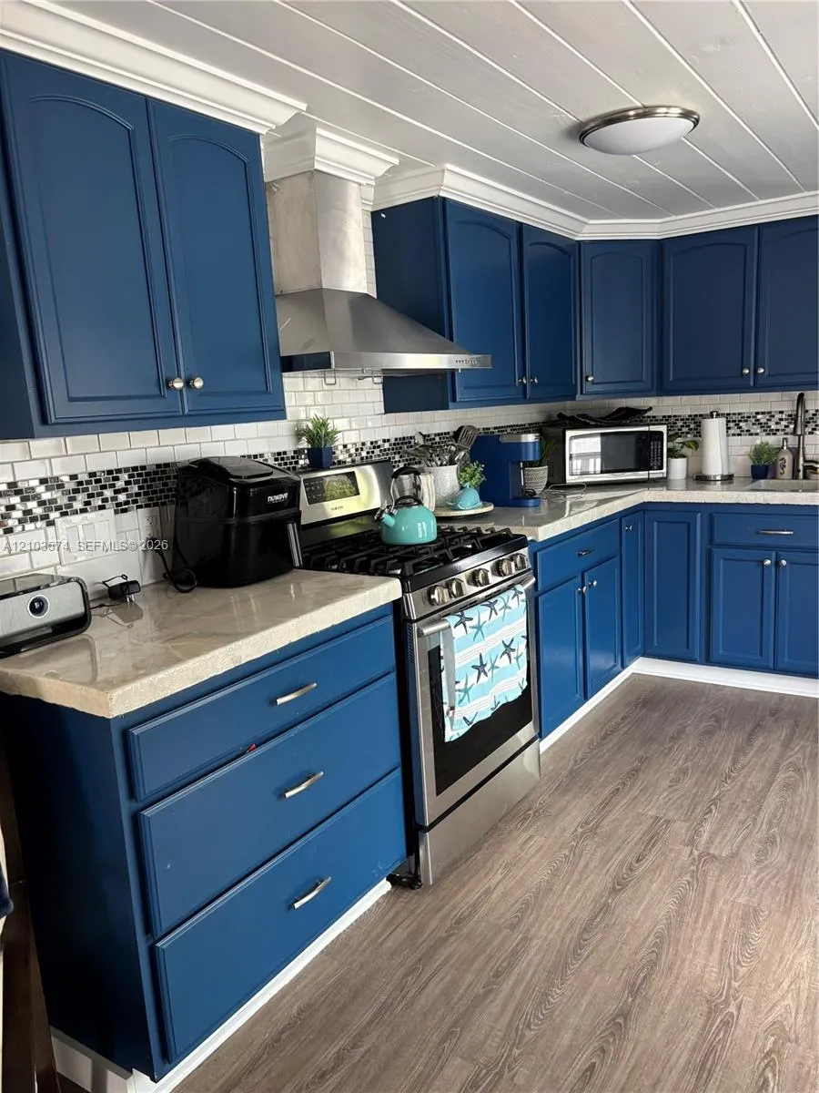 124 S Bay Harbor Drive #124