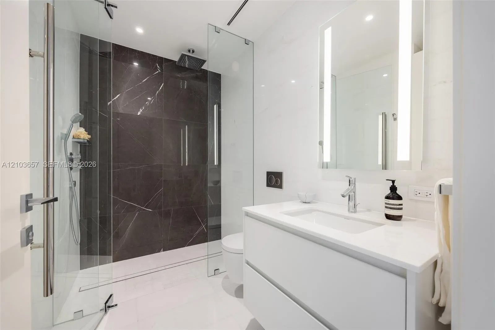 300 Biscayne Boulevard Way #5205W