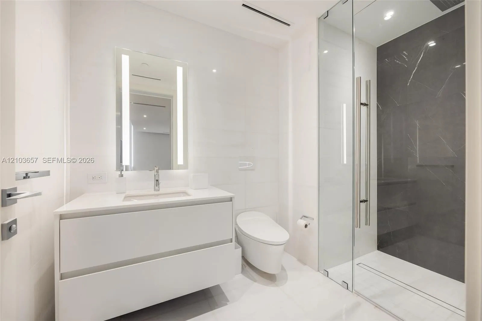 300 Biscayne Boulevard Way #5205W
