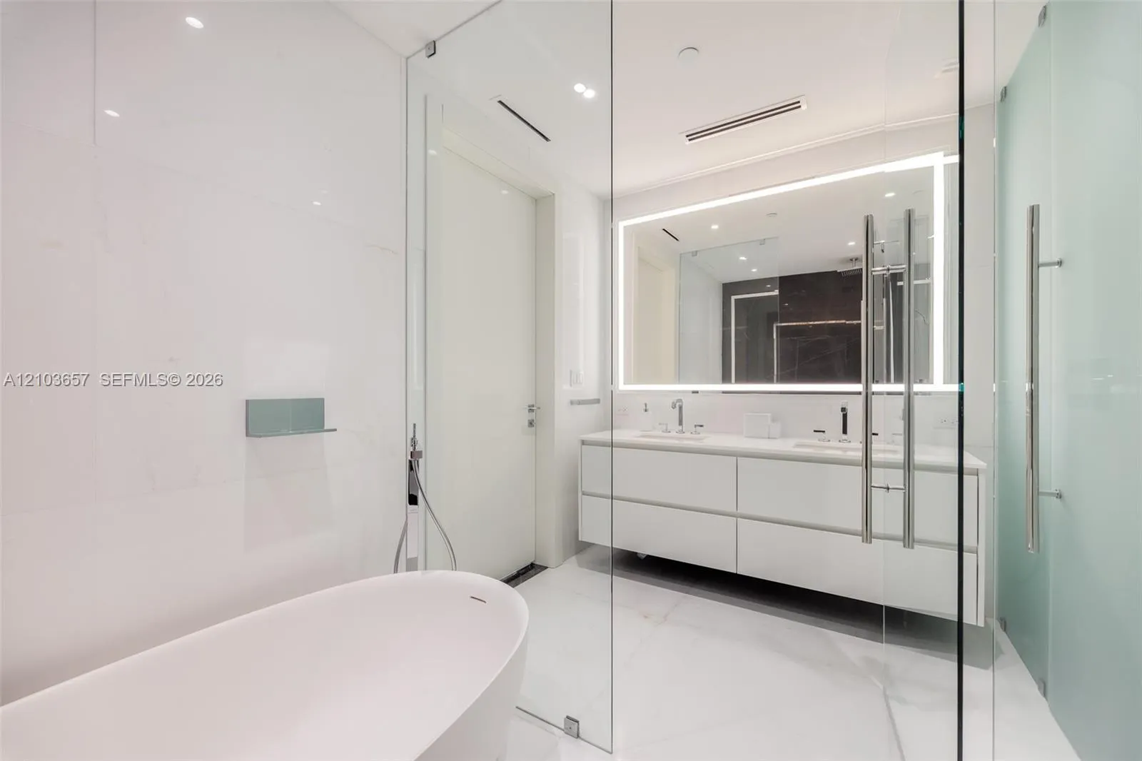 300 Biscayne Boulevard Way #5205W