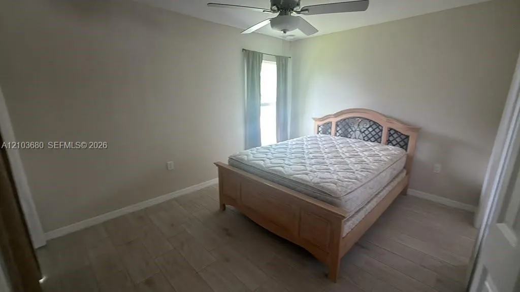 4034 NE 9th Place