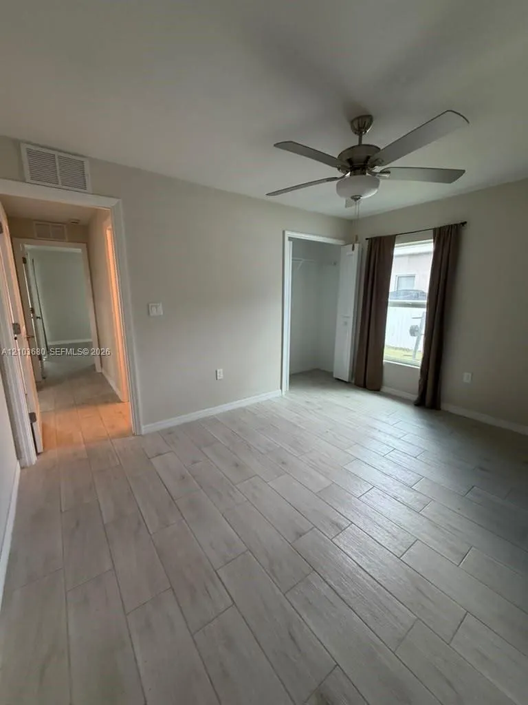 4034 NE 9th Place