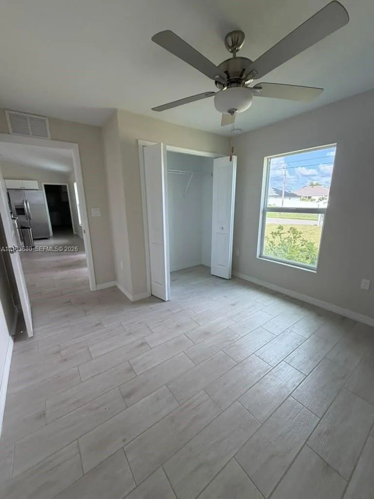 4034 NE 9th Place