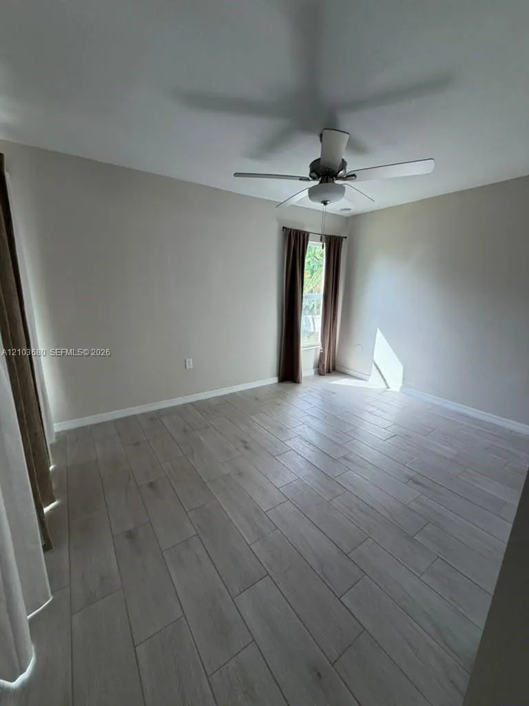 4034 NE 9th Place
