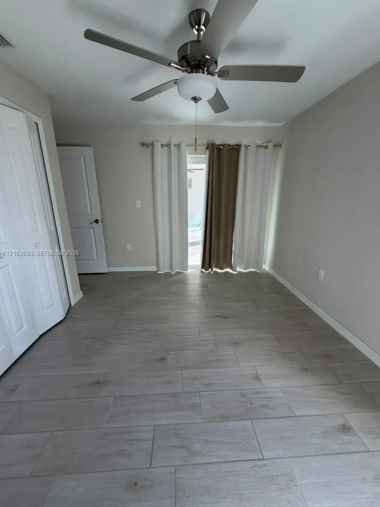 4034 NE 9th Place