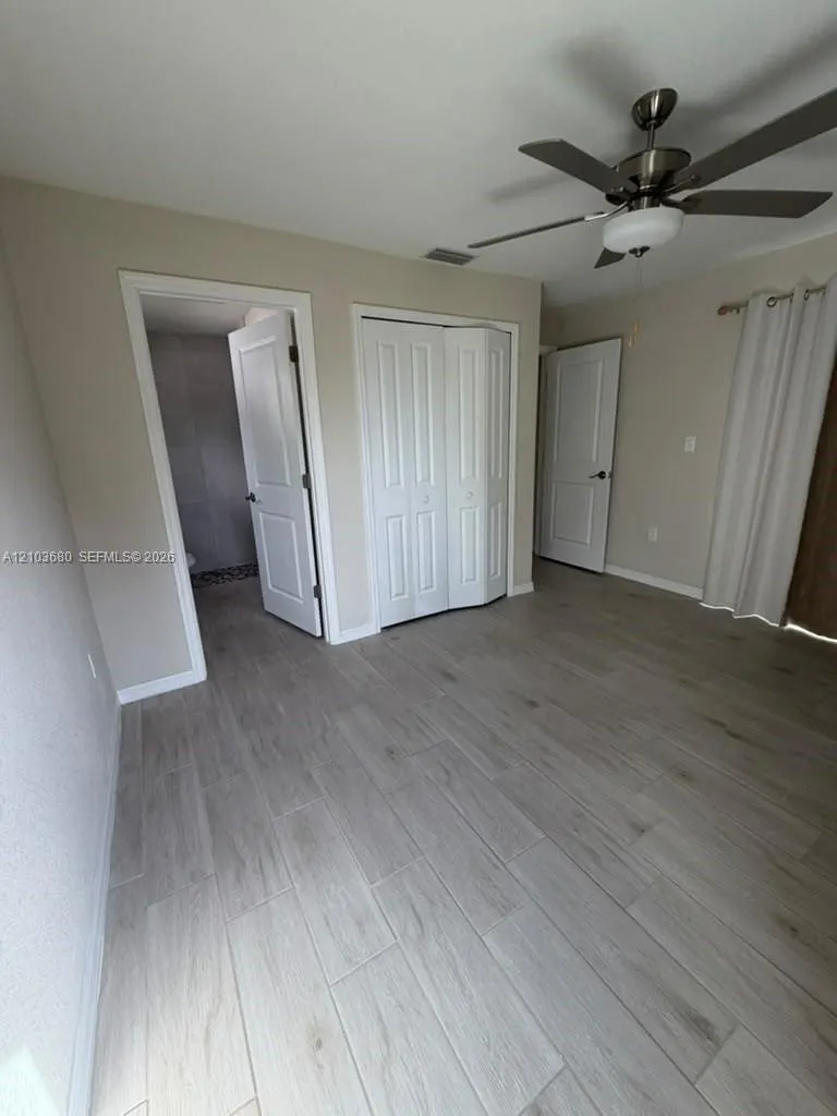 4034 NE 9th Place