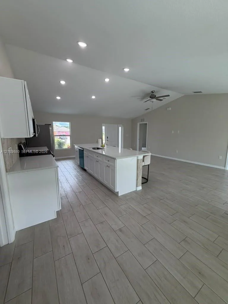4034 NE 9th Place
