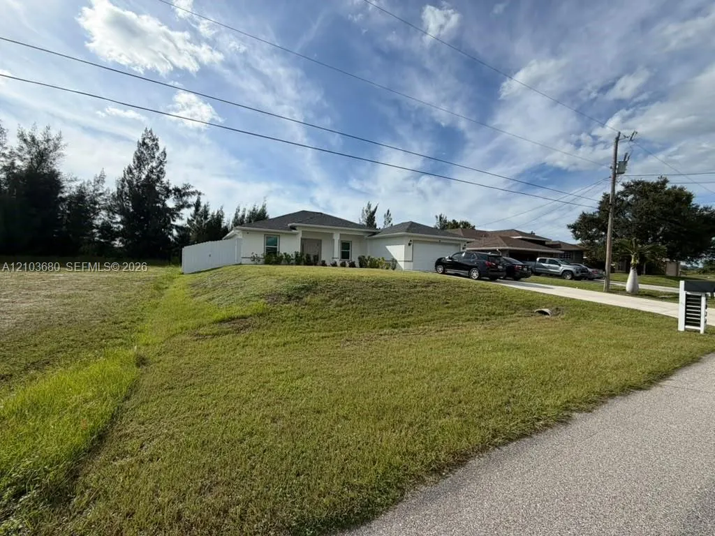 4034 NE 9th Place