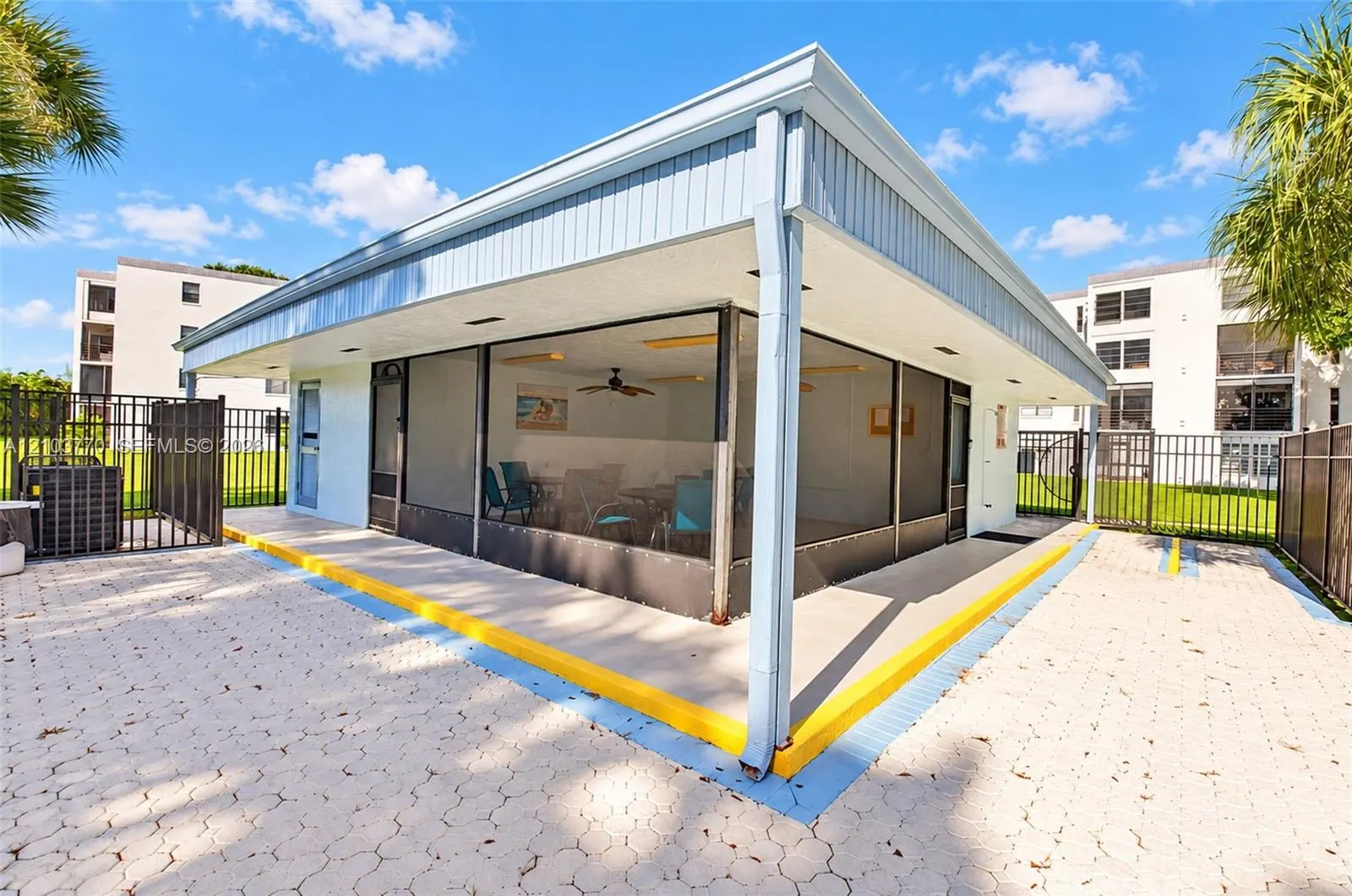9440 SW 8th Street #309