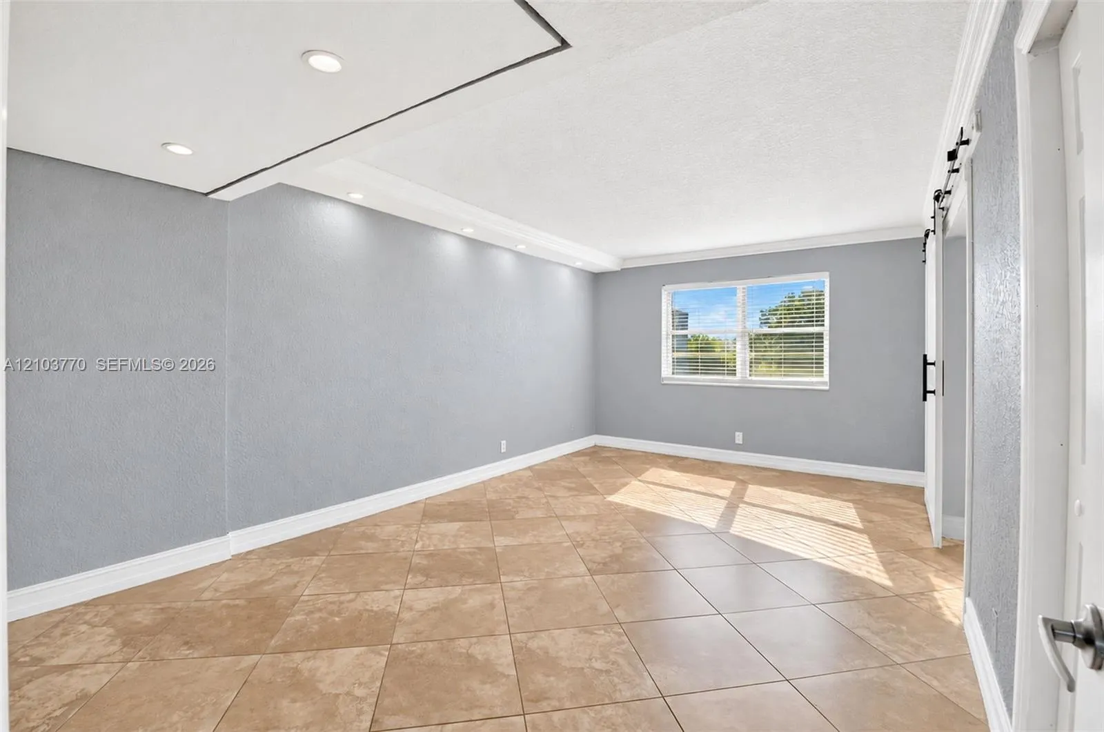 9440 SW 8th Street #309