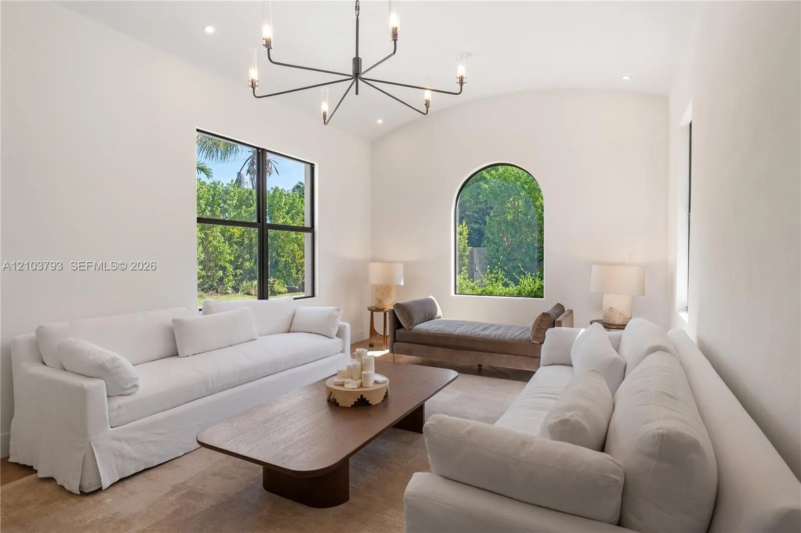 3426 Prairie Avenue