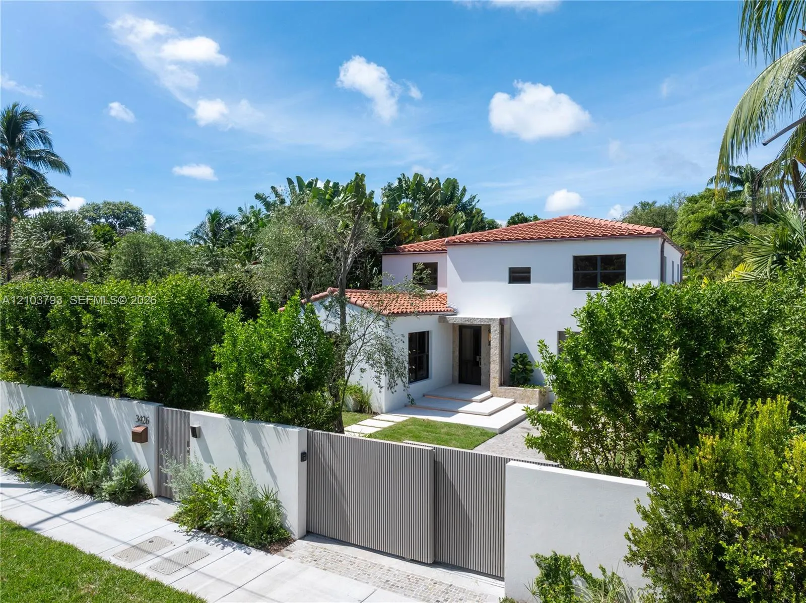 3426 Prairie Avenue