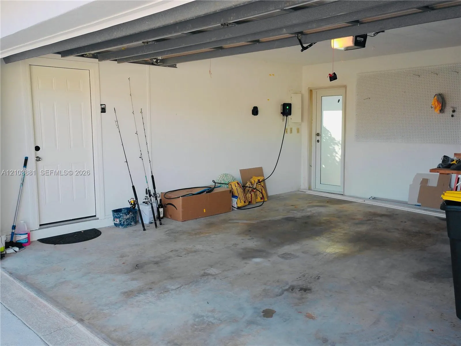 48 N Hibiscus Drive