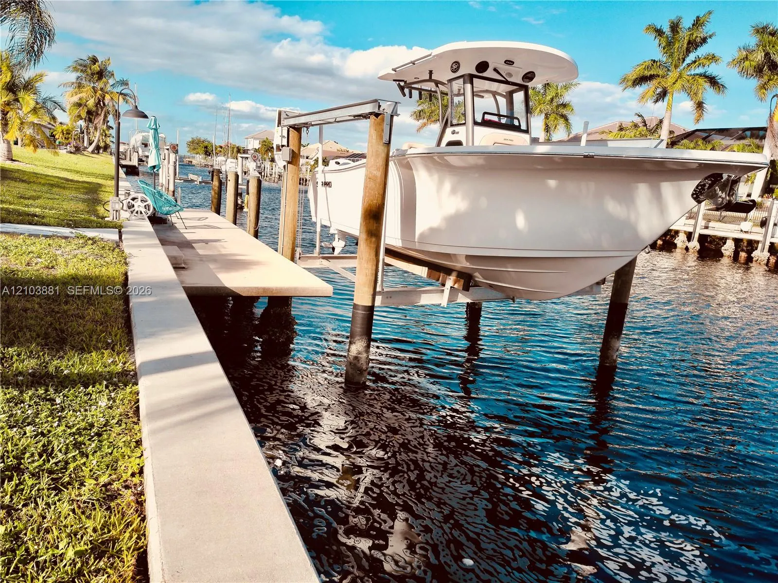 48 N Hibiscus Drive
