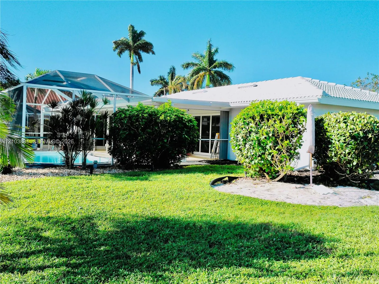 48 N Hibiscus Drive