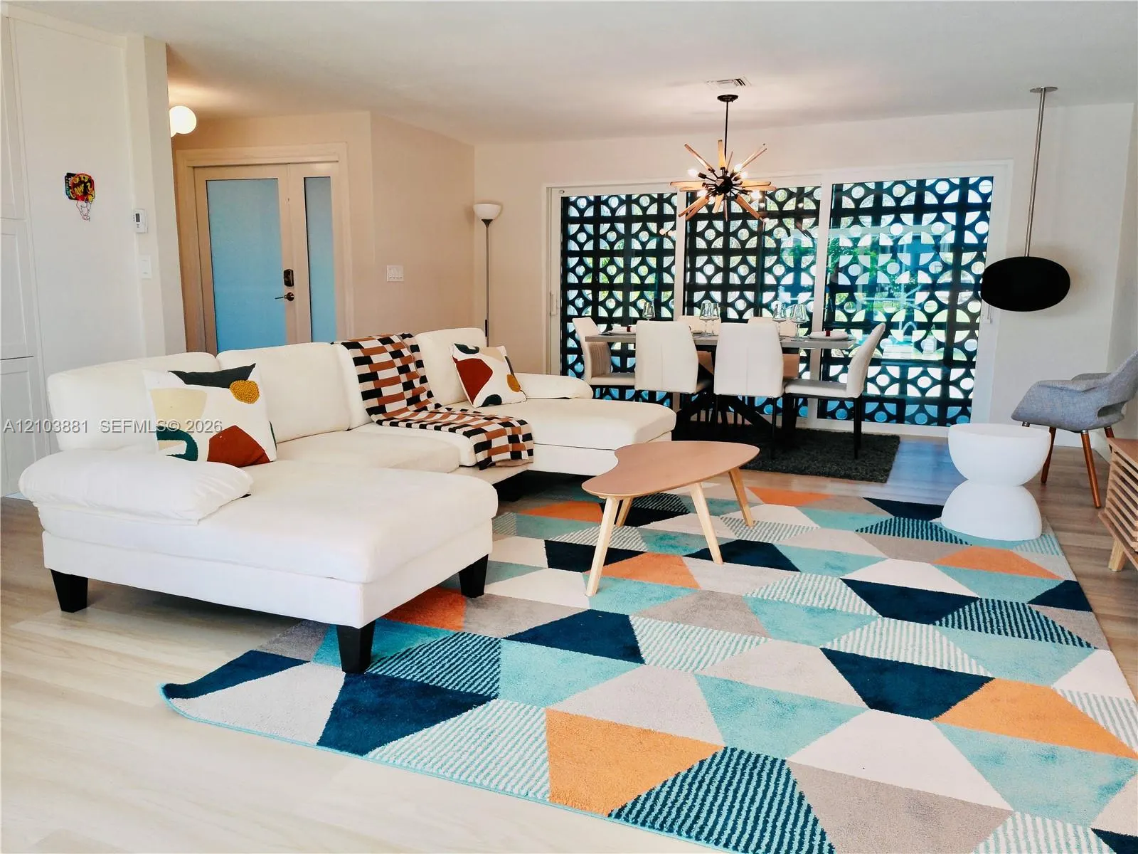 48 N Hibiscus Drive