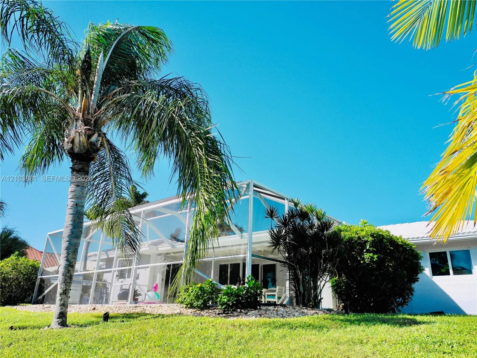 48 N Hibiscus Drive