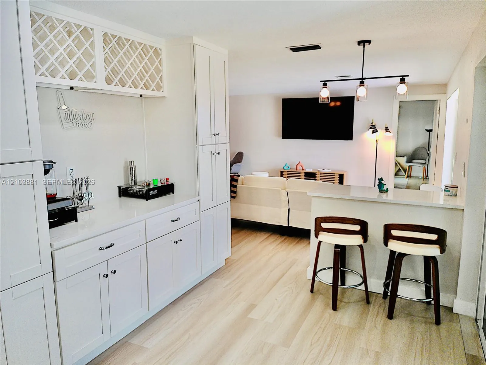 48 N Hibiscus Drive