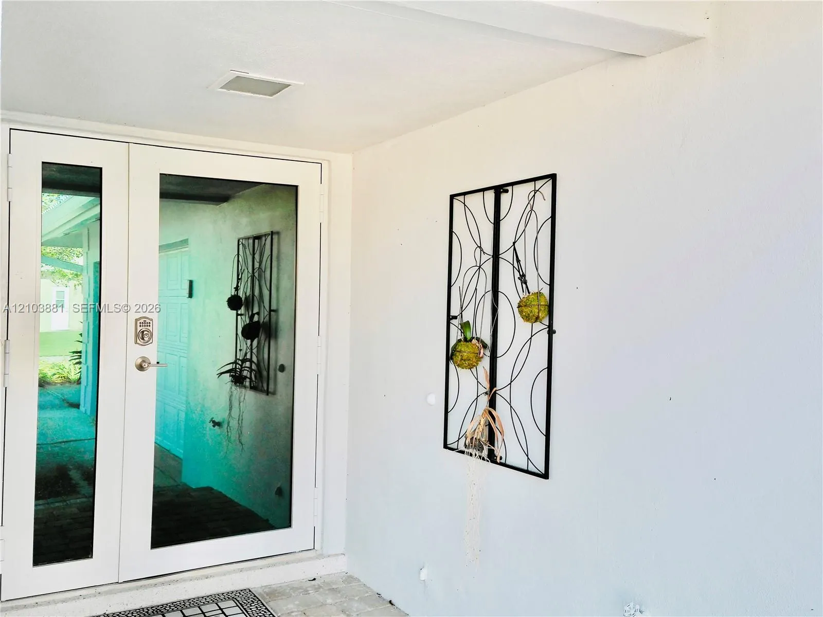 48 N Hibiscus Drive