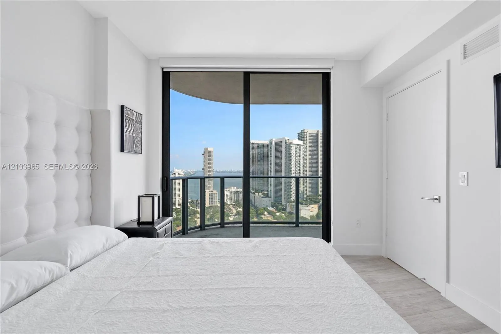 121 NE 34th Street #2904