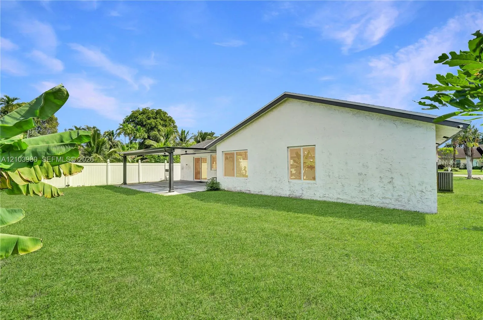5505 SW 9th Street