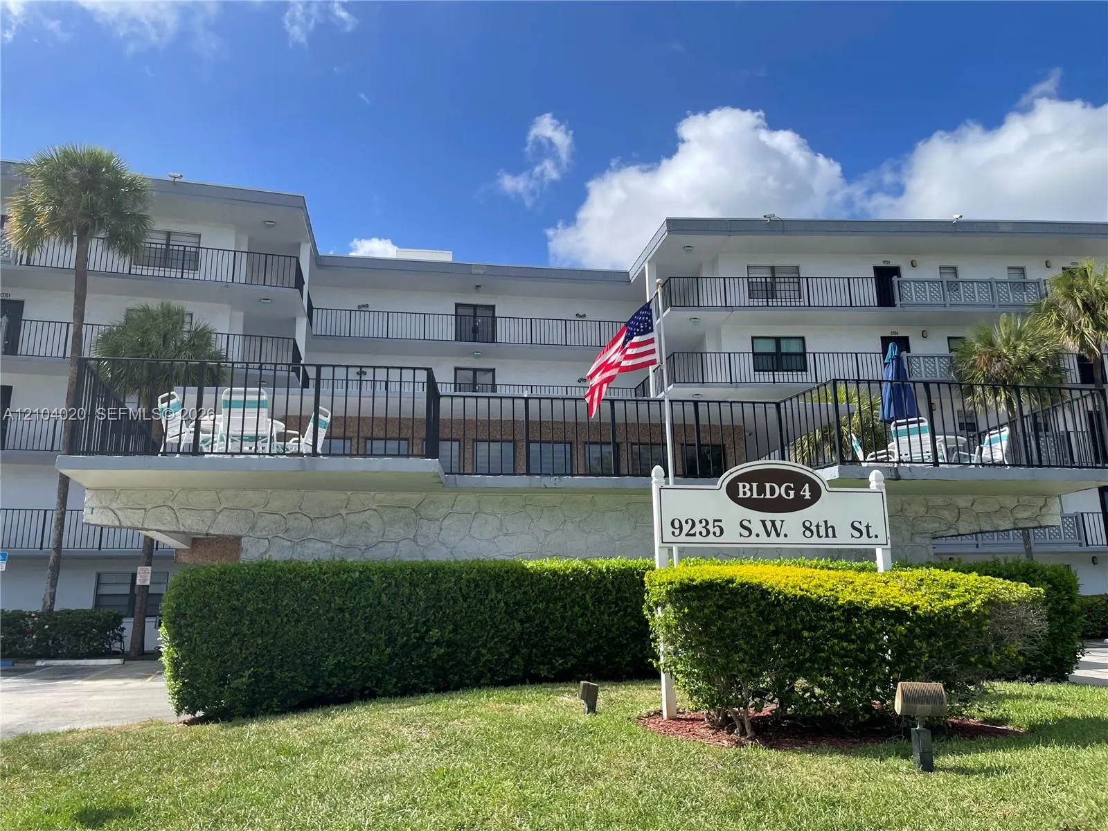 9235 SW 8th Street #209
