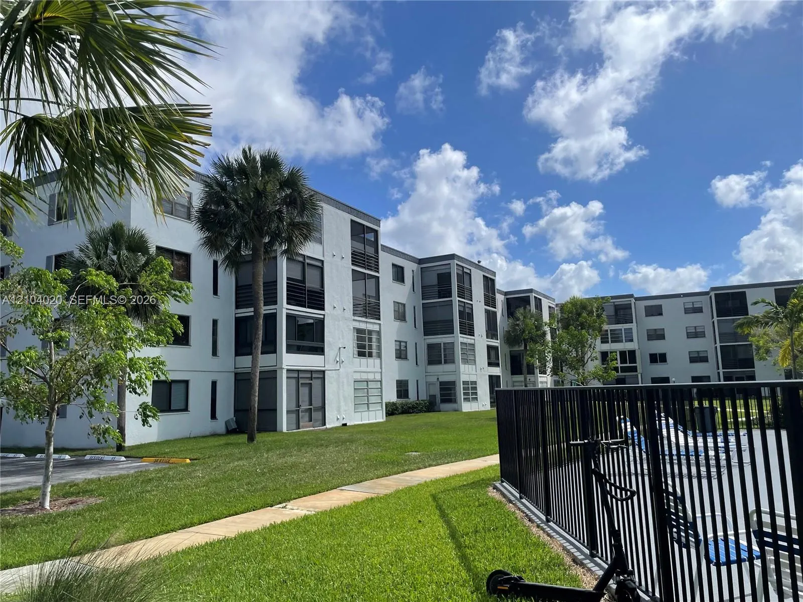 9235 SW 8th Street #209