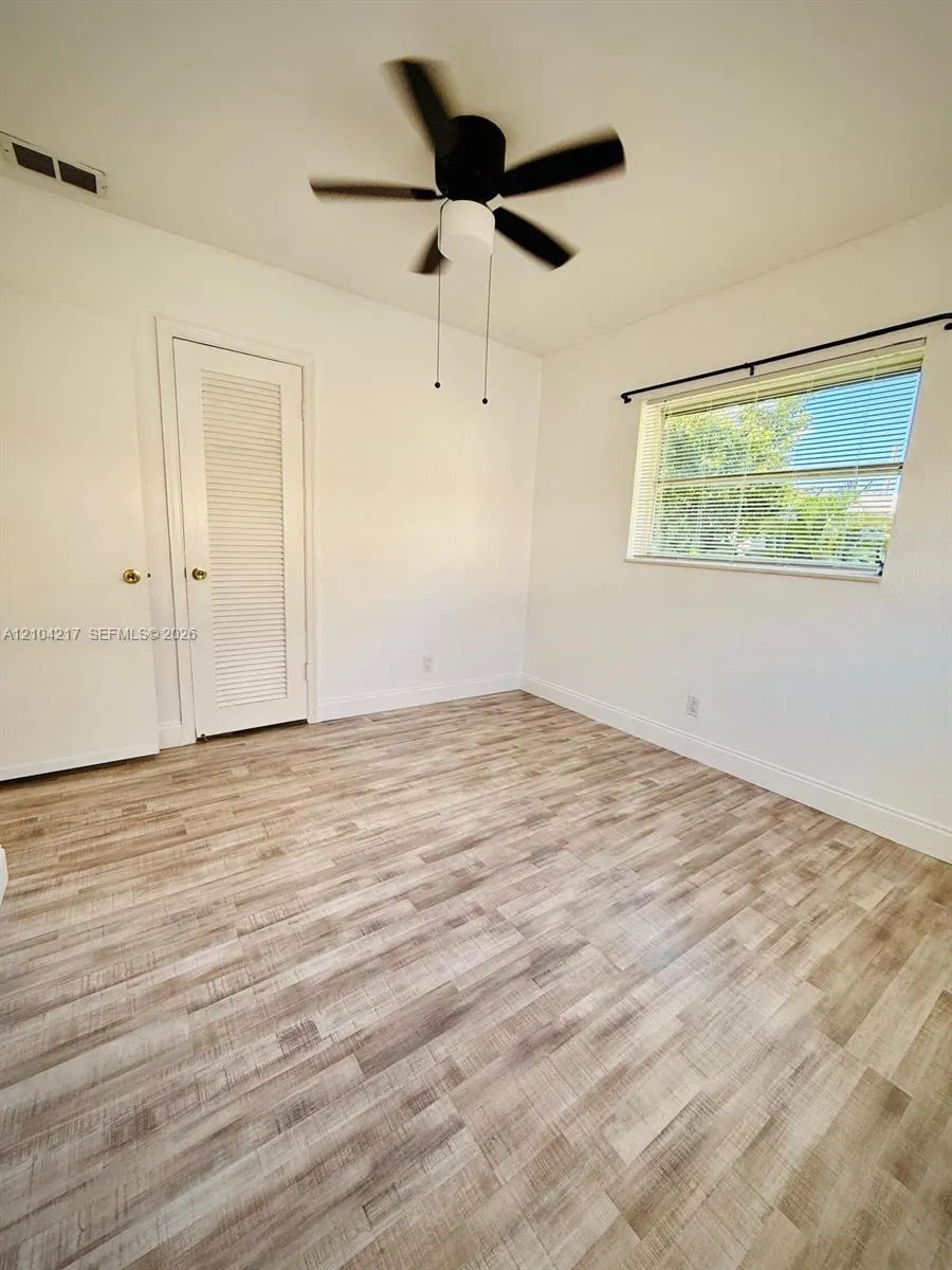 7105 NW 74th Place