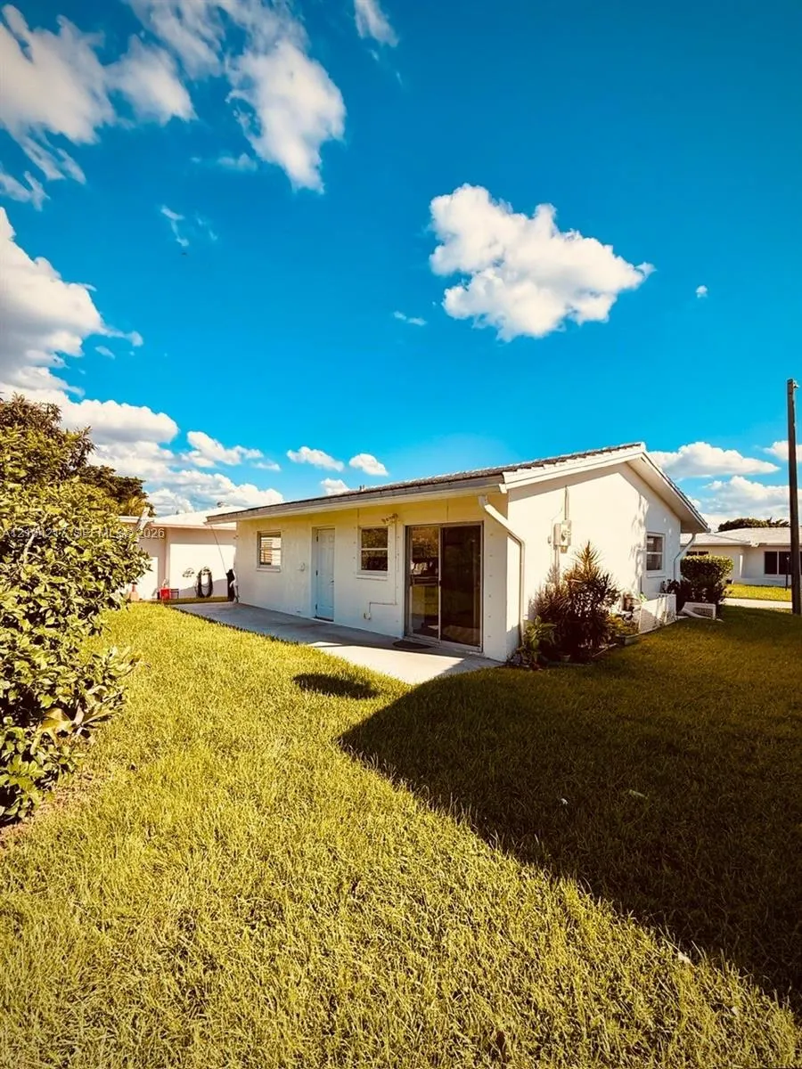 7105 NW 74th Place