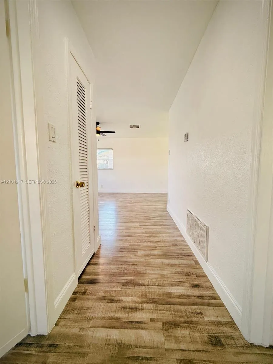7105 NW 74th Place