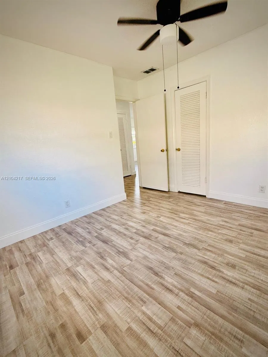 7105 NW 74th Place