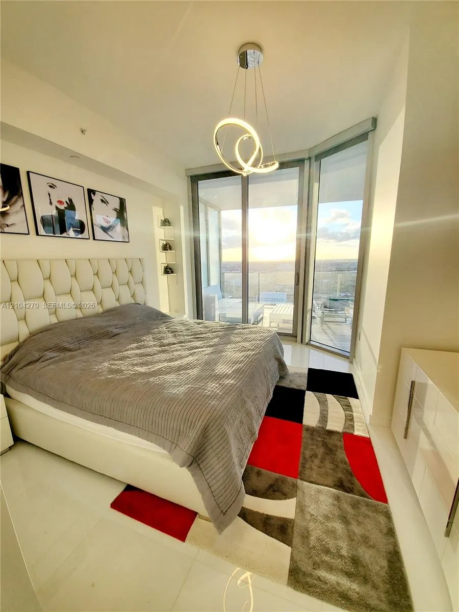 851 NE 1st Avenue #4208
