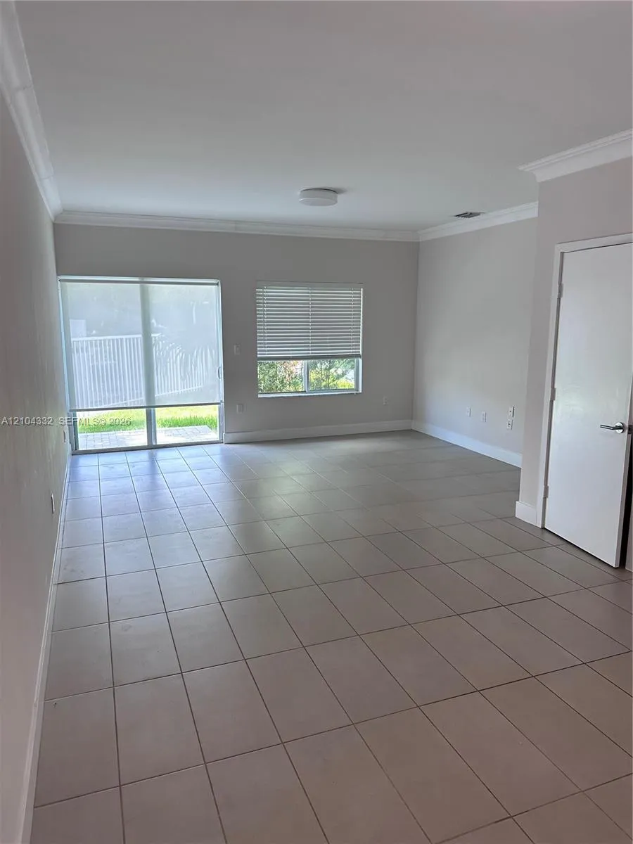 517 NE 121st Street #517