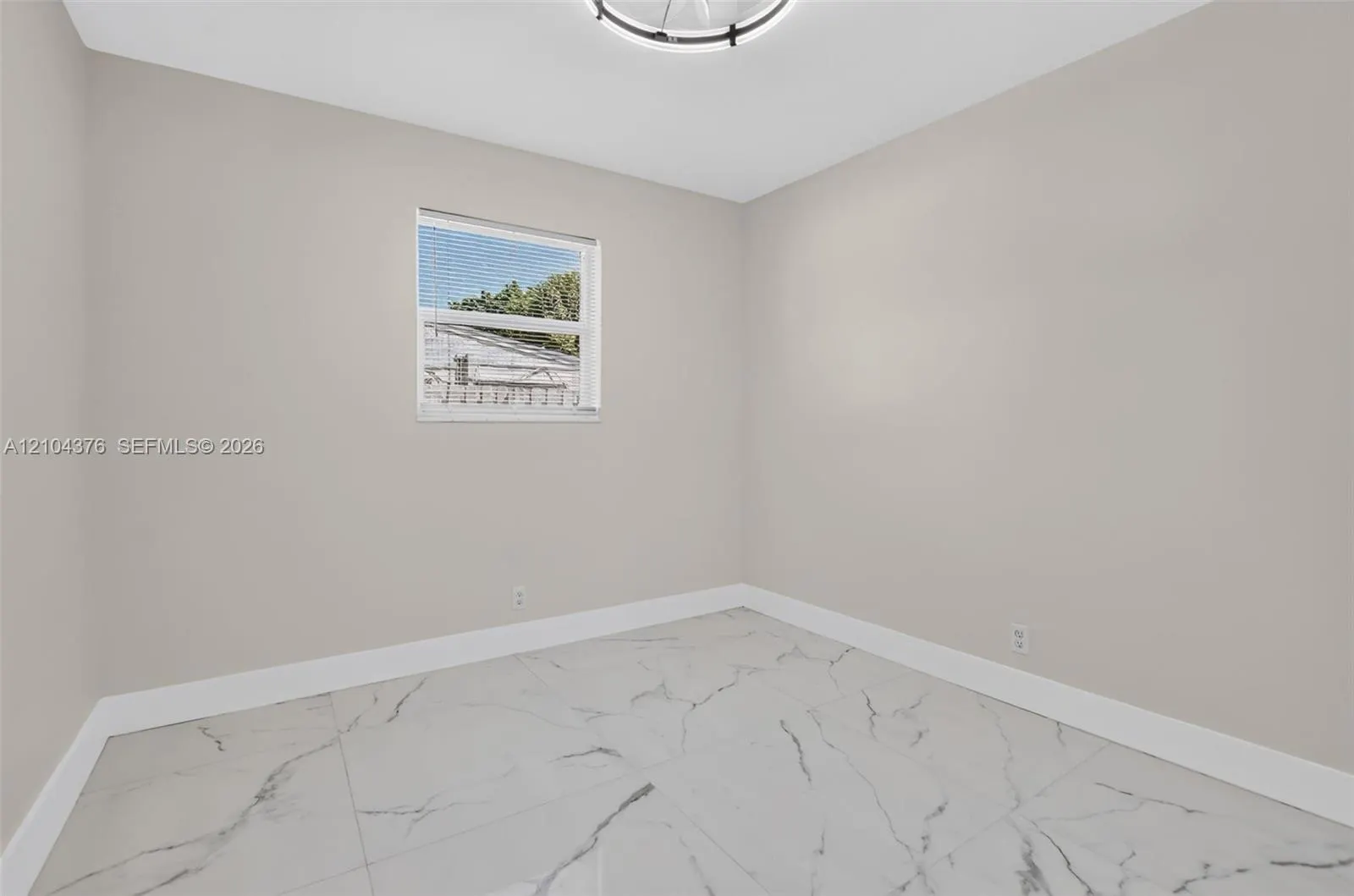 1000 SE 2nd Avenue