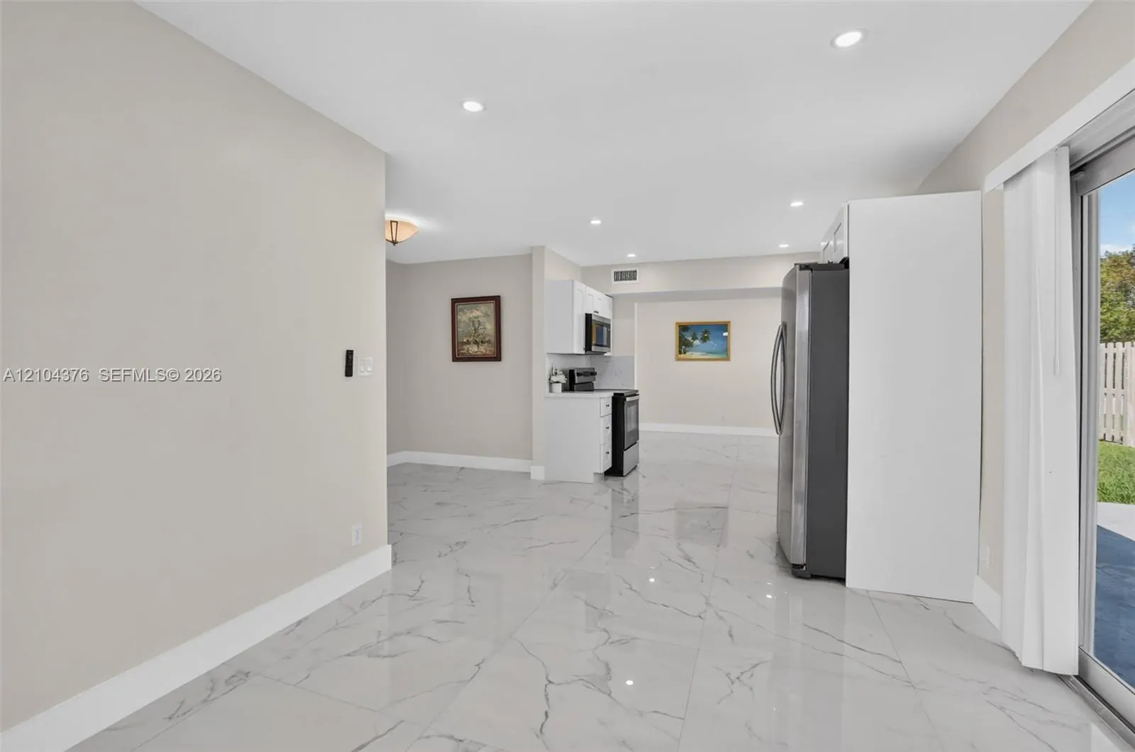 1000 SE 2nd Avenue